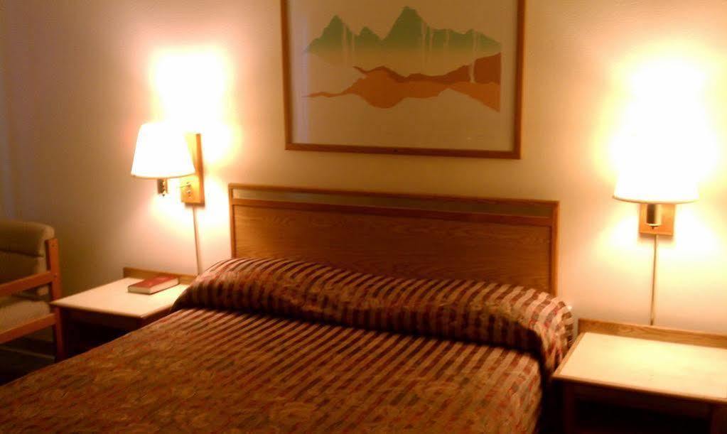 Colorado River Value Inn Bullhead City Esterno foto